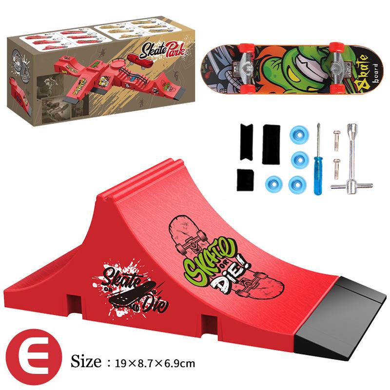 Children's finger sports toys skateboard Finger skateboard props table Creative novelty mini fingertip arc slide toys