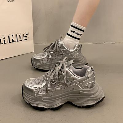 Универсальные популярные кроссовки на платформе для женщин, весенне-летние, для невысоких, увеличивающие рост, 2025 новинка, дышащие, повседневные, спортивные