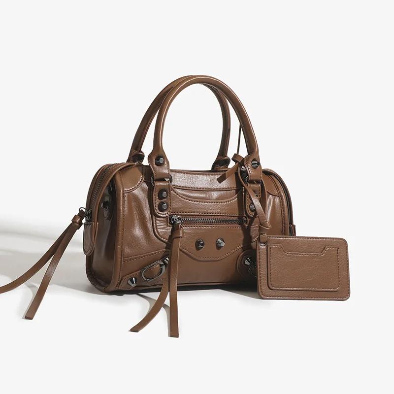 Роскошная женская сумка в стиле ретро, осень-зима, новая модная маленькая квадратная сумка с заклепками, сумка бренда мотоцикла