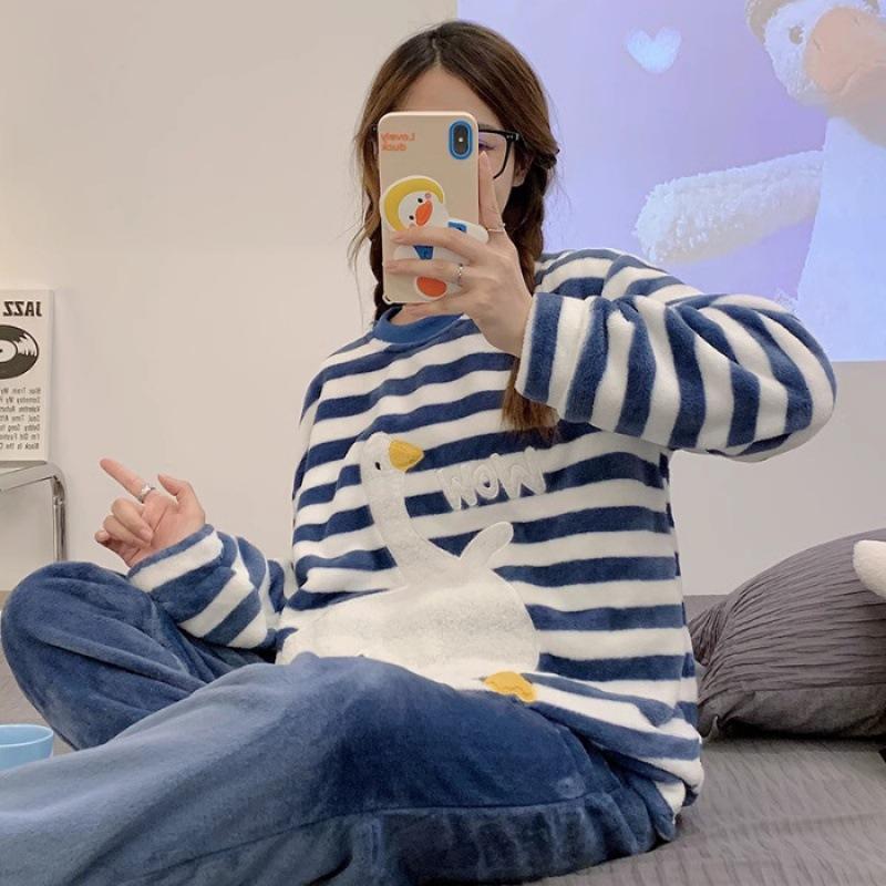 Утолщенная теплая большая размерная утепленная женская пижама на осень и зиму, топ и штаны, комплект из кораллового бархата, женский мультяшный медведь, 2 шт./комплект