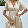 Женское летнее платье металлик однотонного цвета с V-образным вырезом и оборками на рукавах