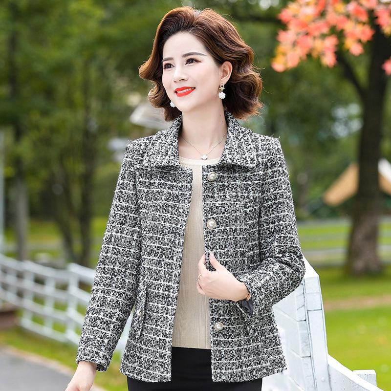 Модная короткая куртка мамы 2024: Весенне-осенний стиль для женщин среднего и пожилого возраста