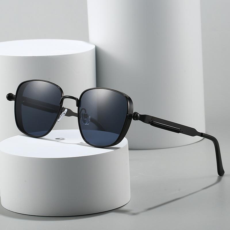 Retro Square-framed Punk Metal Myopia Sunglasses Simplicity Elegant and Versatile UV Resistant Comfortable Durable 0 To -4.0