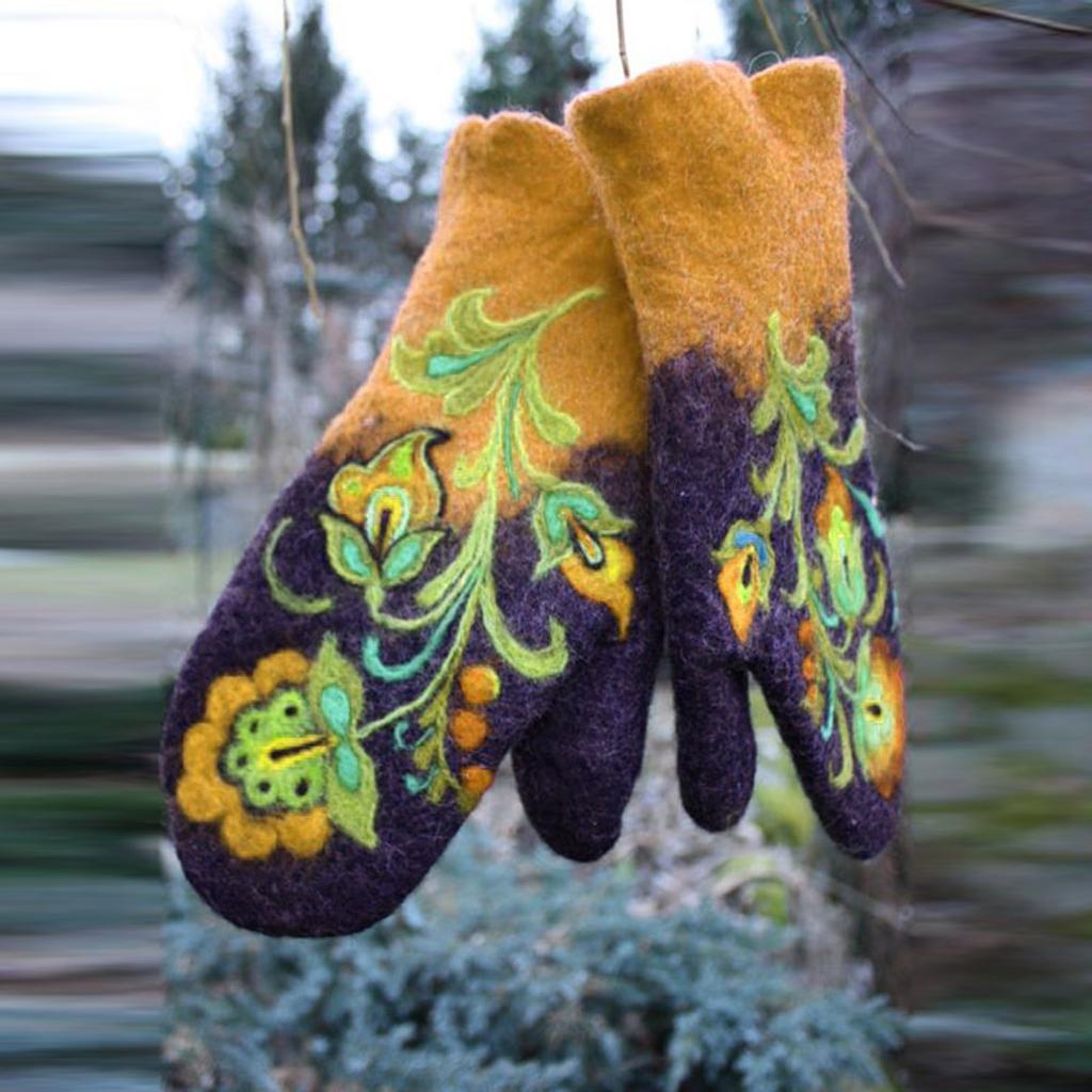Women's Colorful Embroidered Gloves Winter Christmas Mittens Warm Gloves