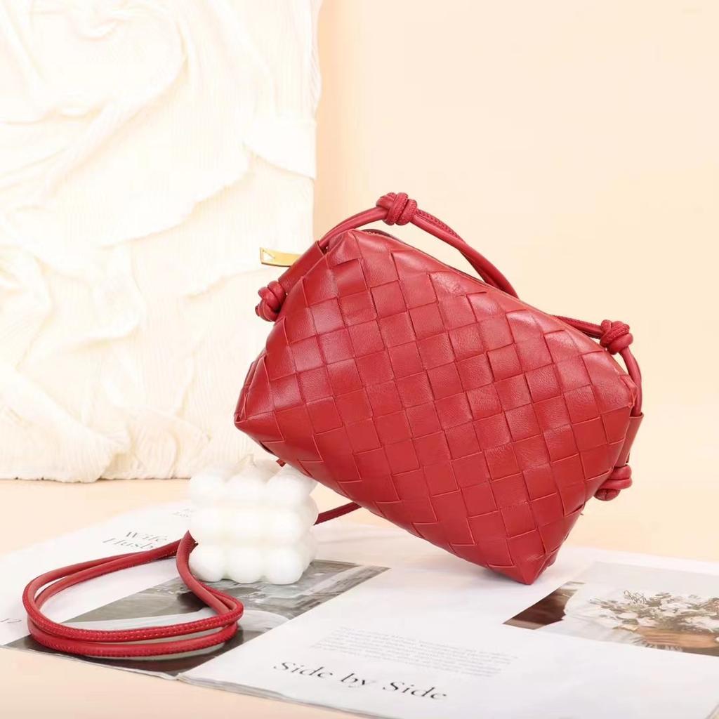 Новая мини-сумка квадратной формы из овчины, ручная работа, плетеная сумка через плечо для телефона, сумка для фотокамеры, женская сумка на одно плечо