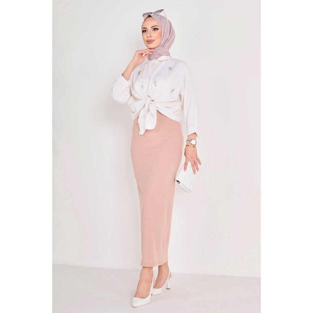 Однотонная женская черная юбка-карандаш среднего размера — 23054