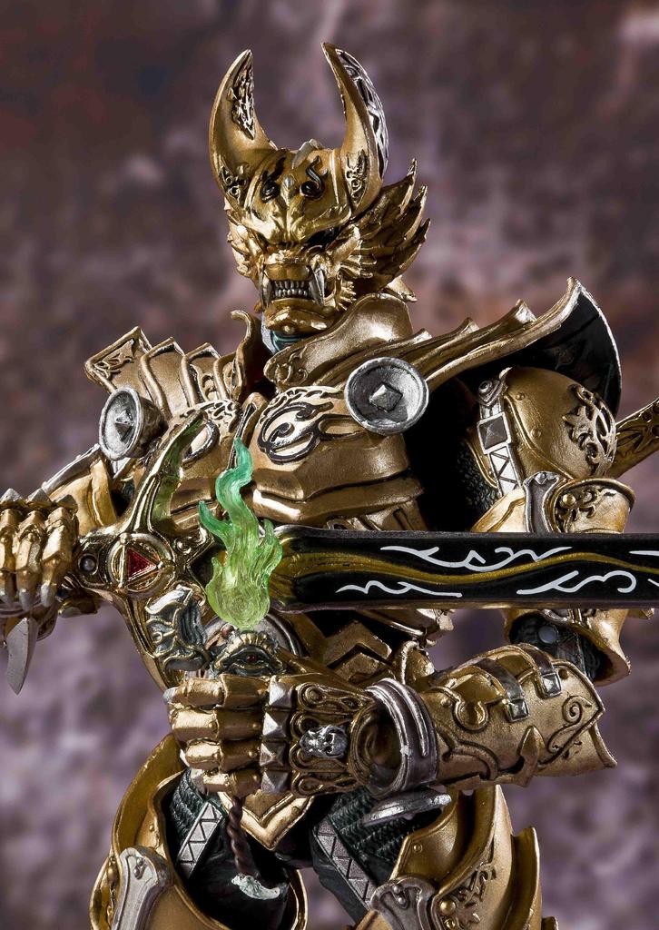 TAMASHII NATIONS Makai Movable Golden Knight Garo