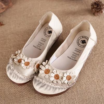 Модные новые женские туфли с цветами, этнические высококачественные лоферы, модные повседневные туфли на плоской подошве, женские туфли для мам на мягкой подошве 2024