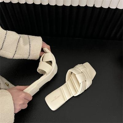 Корейская версия нишевого дизайна сандалии с квадратным носком и плоским дном женские сандалии с одним словом 2024 новые мягкие кожаные туфли в стиле феи в римском стиле