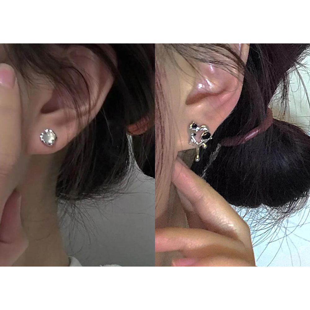 Нишевые серьги в отстраненном стиле: Серебро 925 пробы с фееричной элегантностью, минималистичный дизайн в национальном стиле.