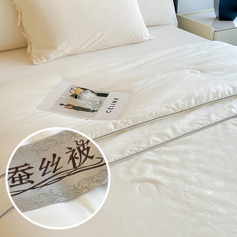 Yuzhaolin Silk Soybean All-Season Duo Quilt