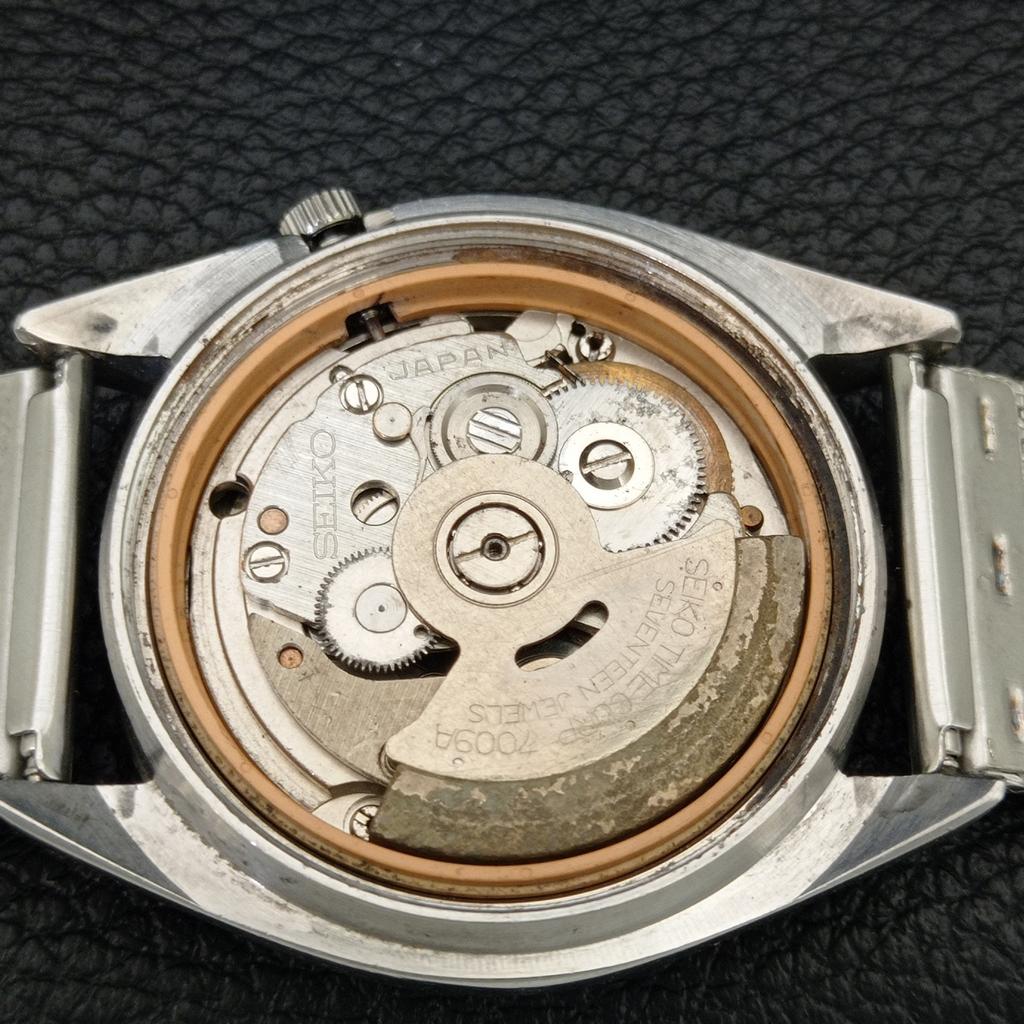 VINTAGE SEIKO AUTOMATIC 7009A JAPAN MENS SILVER COLOR DIAL WATCH a708589-1
