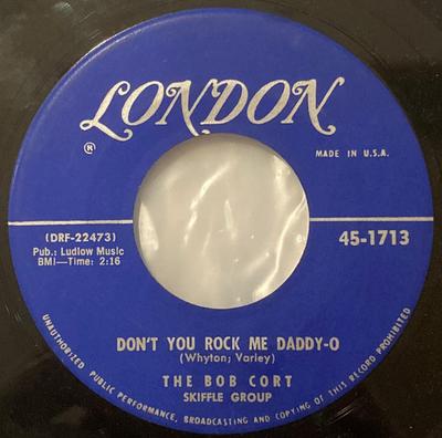 7-дюймовая пластинка BOB CORT SKIFFLE - Don't You Rock Me Daddy-O / It Take 451713 London Records 1957 US Рок Б/У