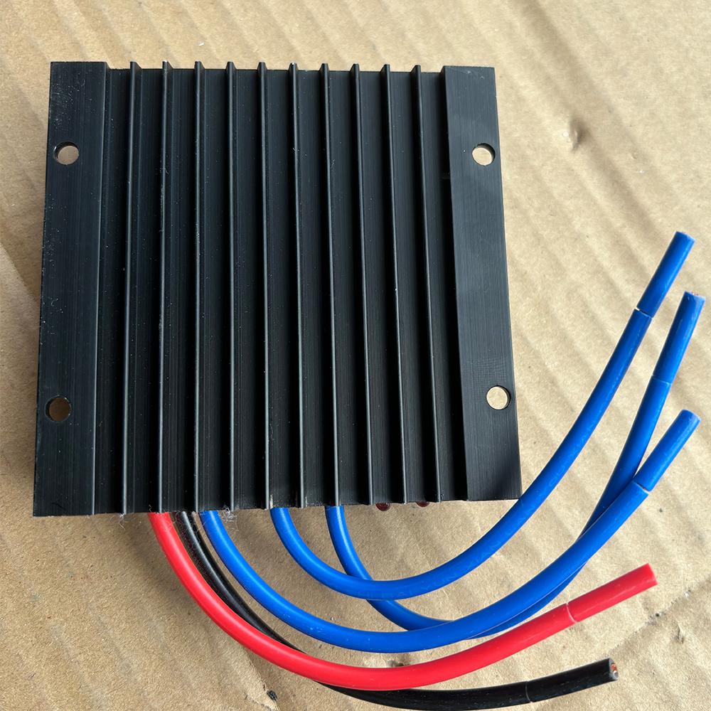 3000W 5000W 8000W MPPT Wind Turbine Controller Wind Power Generating Controller With Overcharging Protection IP67 Waterproof