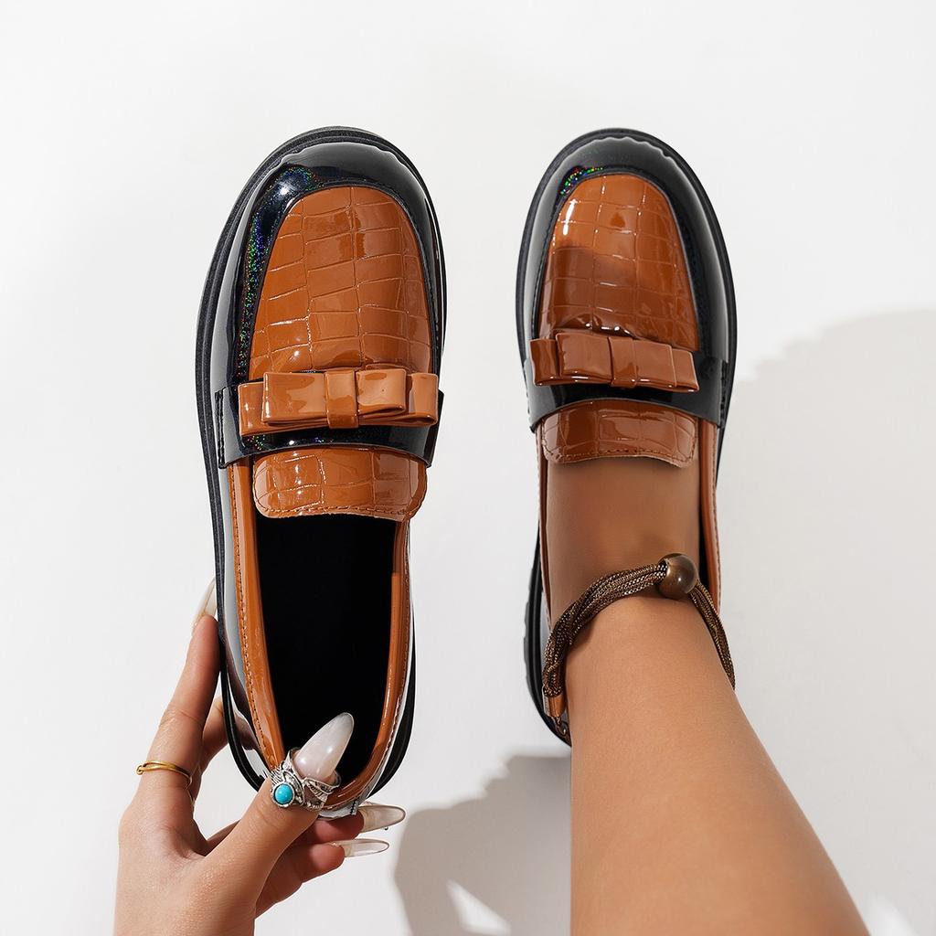 2025 новые лакированные кожаные глянцевые туфли-лоферы с бантом в стиле ретро большого размера, модные повседневные туфли на среднем каблуке