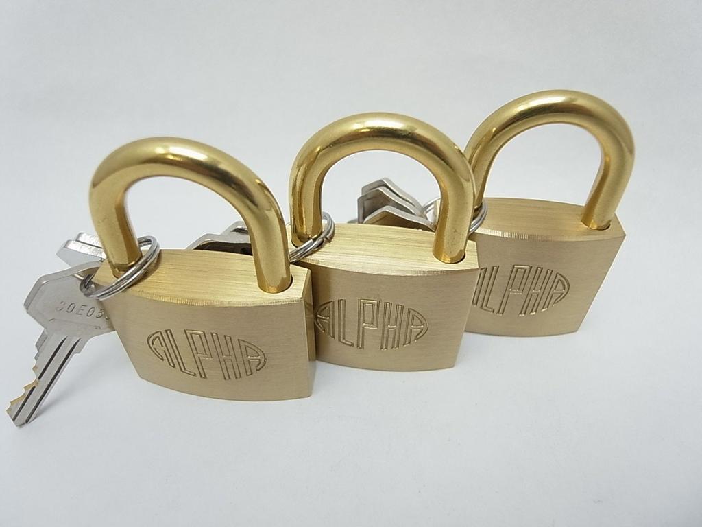 ALPHA Набор из 3 навесных замков с ключом 40 мм,