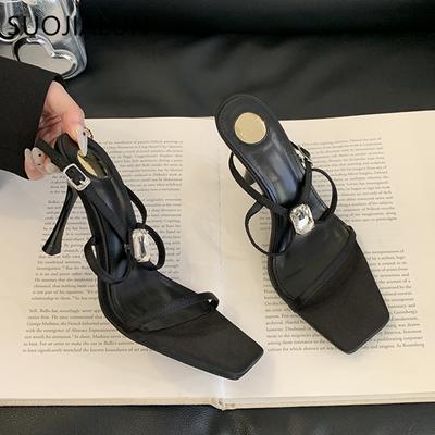 Мода SUOJIALUN Летние Женские Босоножки с Узкими Ремешками Мода Новый Бренд Дамские Элегантные Туфли-Гладиаторы Тонкий Высокий Каблук Уличные Туфли-Лодочки