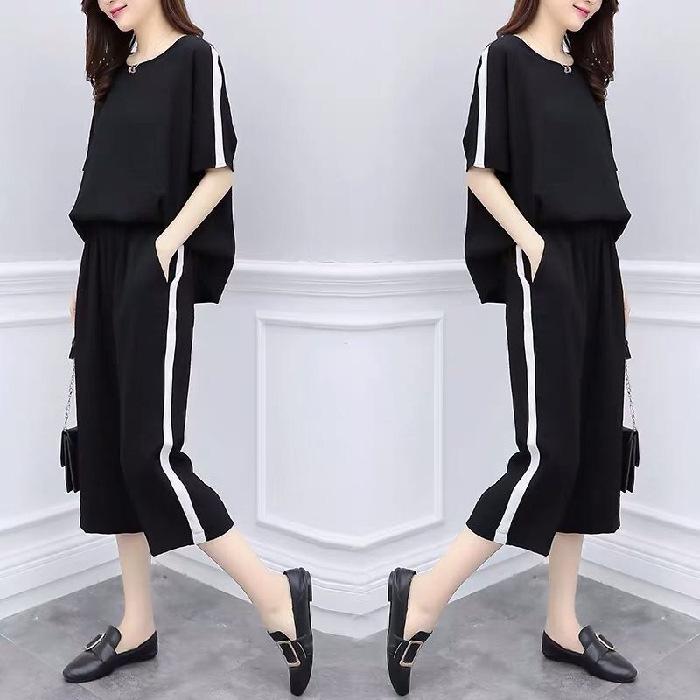 Женский летний костюм из двух частей больших размеров в корейском стиле: Узкий топ с короткими рукавами и свободные широкие брюки