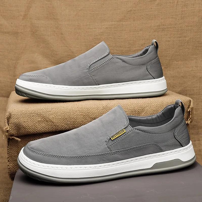 Модная мужская обувь Ice Silk Breathable Sneakers Новая повседневная обувь для мужчин Удобные прогулочные туфли на плоской подошве из парусины Slip on Loafers Zapatillas Hombre