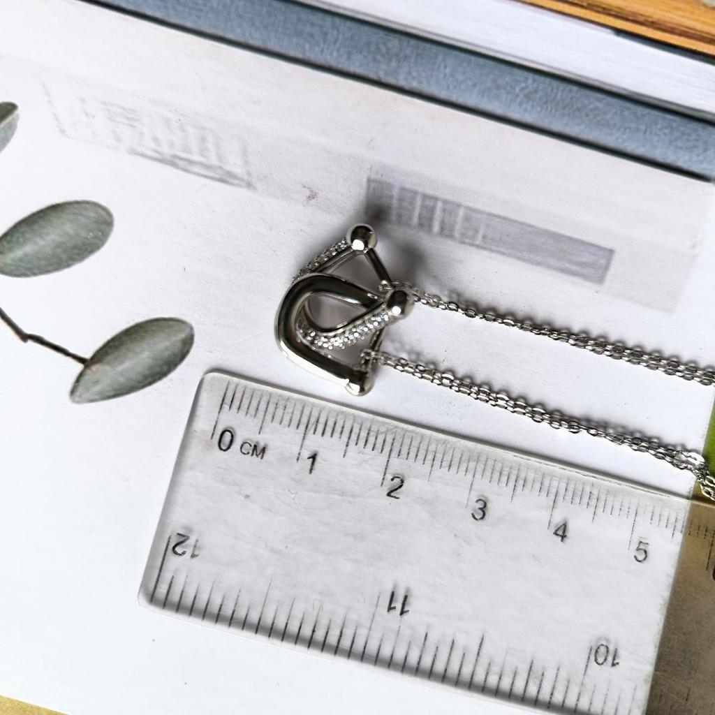 Серебряное колье с фианитами, вес изделия 4,53 гр (2191865)