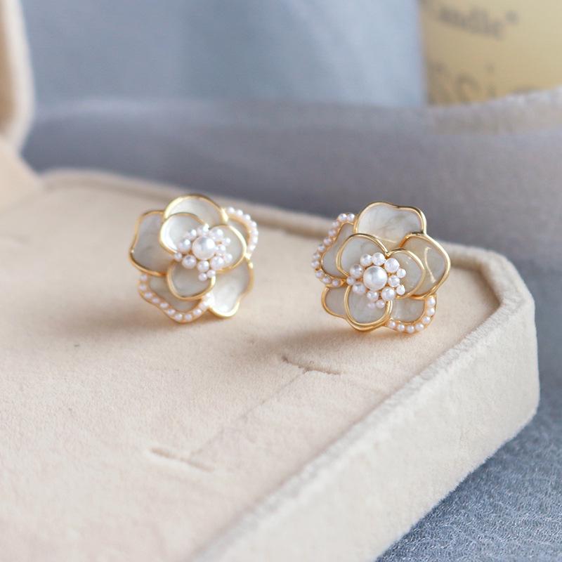 Серьги-пусеты из серебра 925 пробы с камелиями для женщин - Роскошный дизайн высокого класса