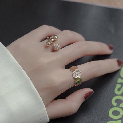 Изысканное геометрическое кольцо: Южнокорейская мода, простые цвета, роскошь, нишевый дизайн для женщин