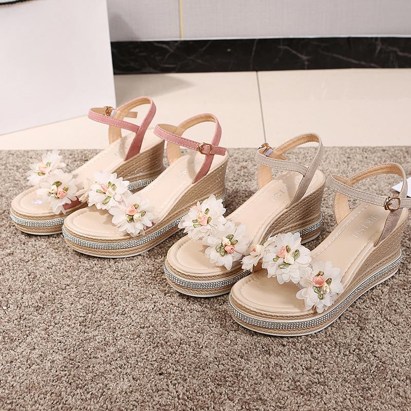 Новые женские сандалии с ремешком на щиколотке и пряжкой со стразами и кристаллами, лето 2024, женские туфли на высоком каблуке с круглым носком, модная женская обувь на танкетке, золотого цвета