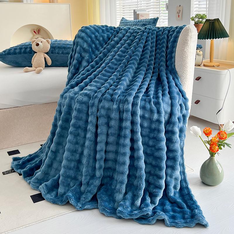 White Luxury Imitation Fur Plush Blanket Warm Super Soft Blankets Bed Sofa Cover Fluffy Throw Blanket for Bedroom Couch Travel