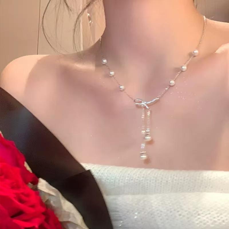 Gentle bow pearl necklace women's light luxury niche design sense collarbone chain fashion temperament high-end neck chain accessories