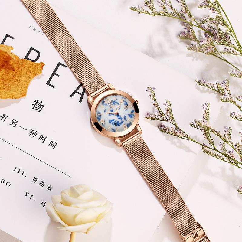 Retro Chinese Style Blue and White Porcelain Mesh Band Alloy Ladies Fashion Quartz Watch with Pointer Dial