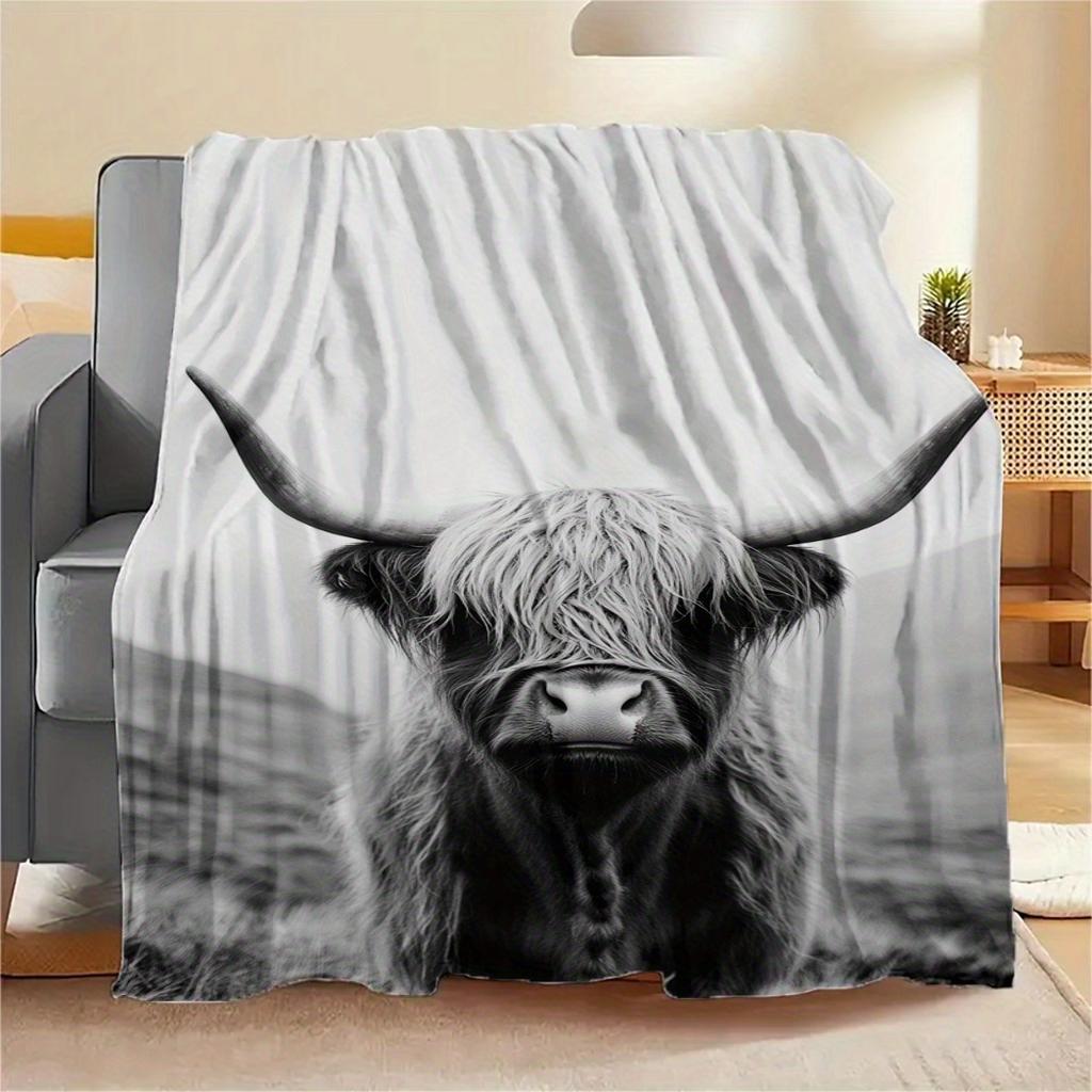 Scottish Highland Cow Soft Flannel Throw Blanket Machine Washable, Perfect for Couch, Bed, Travel, Camping & Office