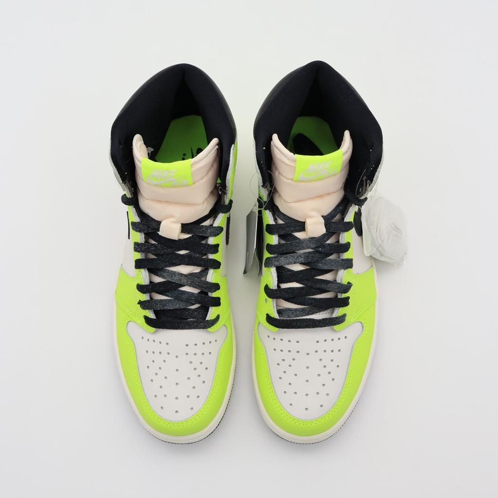 555088-702 Nike Air Jordan 1 High OG Volt Visionaire Ярко-желтый Черный (Мужской)