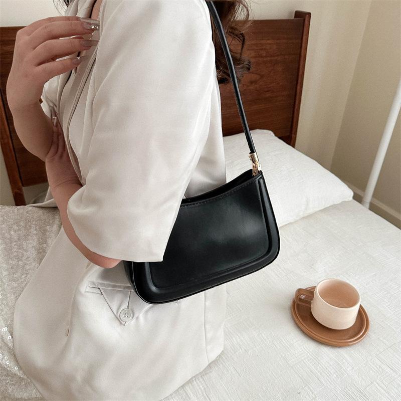 Ретро популярная в этом году сумка женская сумка 2024 новый тренд мода повседневная однотонная текстура подмышками модная женская сумка