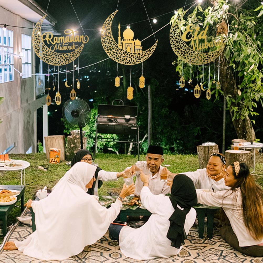 Muslim Eid Ramadan Wooden Hollowed Pendant Eid Golden Moon Hanging Decor Home Wall Decoration Gifts