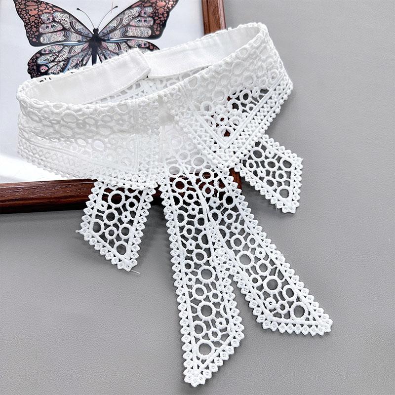 New Hollow Lace Embroidery Fake Collar For Women White Black False Detachable Collar Lapel Shirt Tie Necklace Clothes Accessory