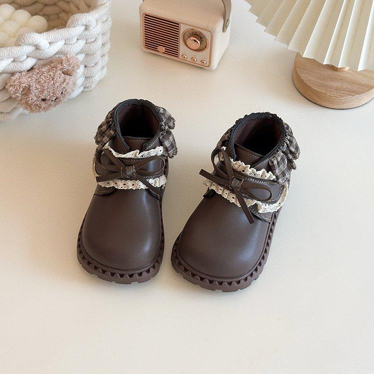 Девочки французские маленькие кожаные ботинки 2025 осень и зима детские кружевные ботинки принцессы на коротком каблуке с мягкой подошвой британские ботинки Мартин