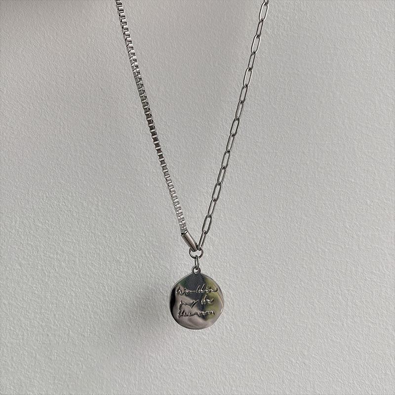 Дизайнерское ожерелье с подвеской в ​​форме круглой пластины, женская цепочка на ключицы, простой холодный стиль, крутые ювелирные аксессуары для женщин