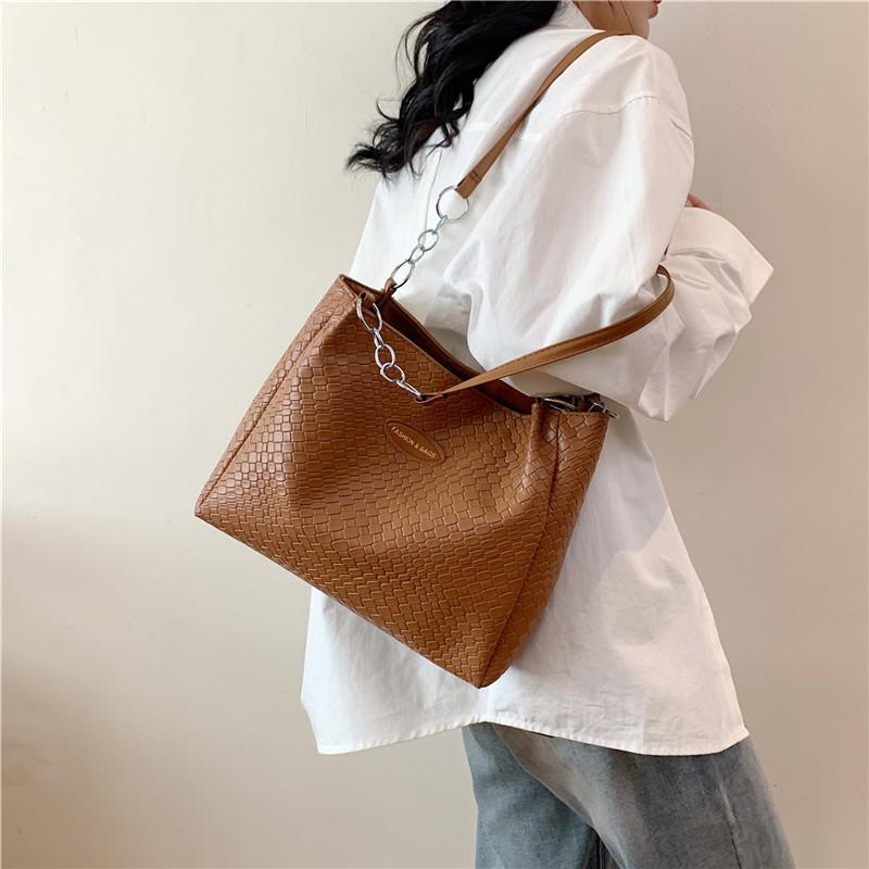Большая вместительная сумка женская 2024 новая простая и модная сумка через плечо текстурированная тканая повседневная классическая сумка-тоут для поездок на работу