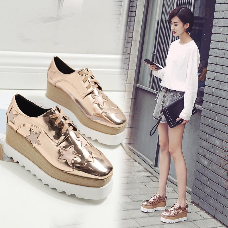 2024 Туфли для торта на толстой подошве со шнуровкой и наклонным каблуком в звездном стиле на высоком каблуке с квадратной головкой, водонепроницаемые туфли на платформе с глубоким вырезом, женские туфли, высота HZB