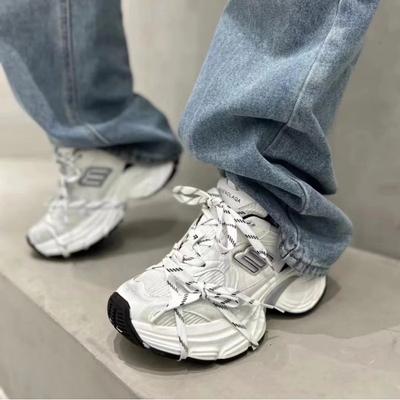 Женские кроссовки на толстой подошве 2025 осень новые белые олени с той же дышащей сеткой серебряные увеличивающие рост повседневные спортивные туфли