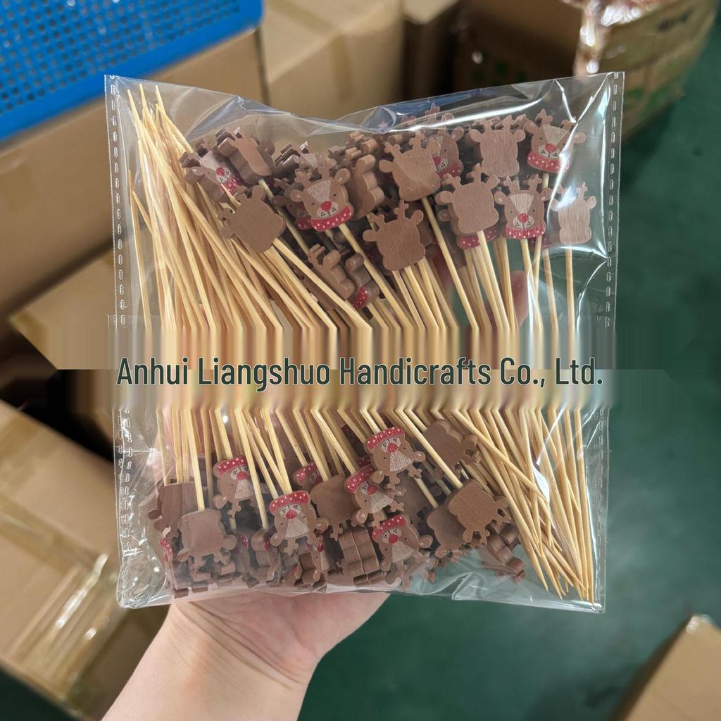 Бамбуковые шпажки для рождественских коктейлей и фруктов с Санта-Клаусом