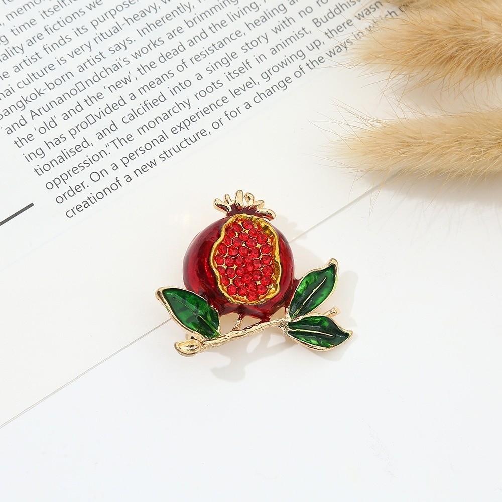 Rhinestone Decoration Enamel Fruit Brooch Elegant Brooches Jewelry Fruit Lapel Pin Wedding