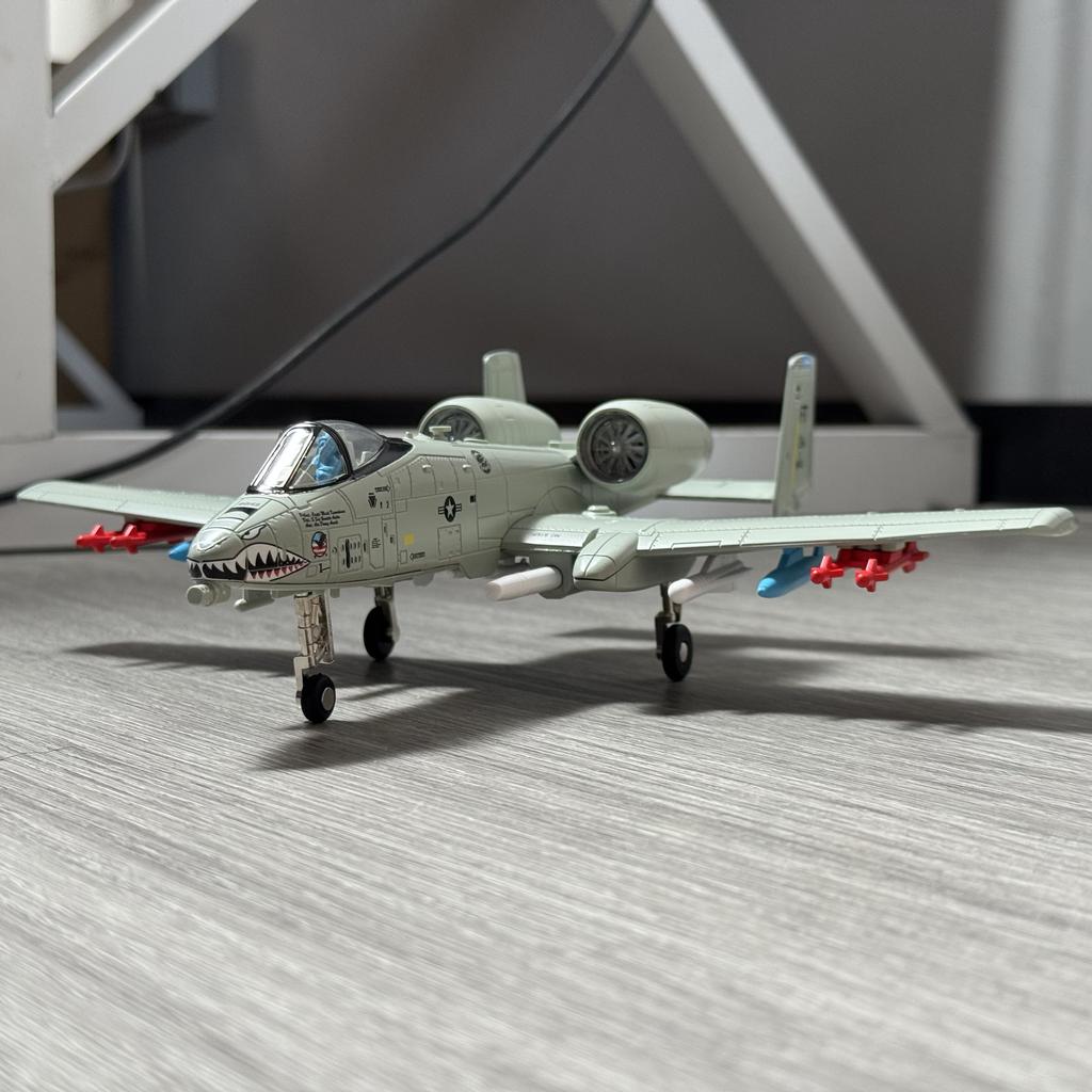 1/62 A-10 Thunderbolt II Warthog Самолет Сплав Металл Литой Модель Самолета Коллекция Любителей Украшения со Звуком и Светом Мальчики