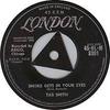 7-дюймовая пластинка TAB SMITH - Smoke Gets In Your Eyes 45HLM8801 London Records 1958 UK Джаз Б/У