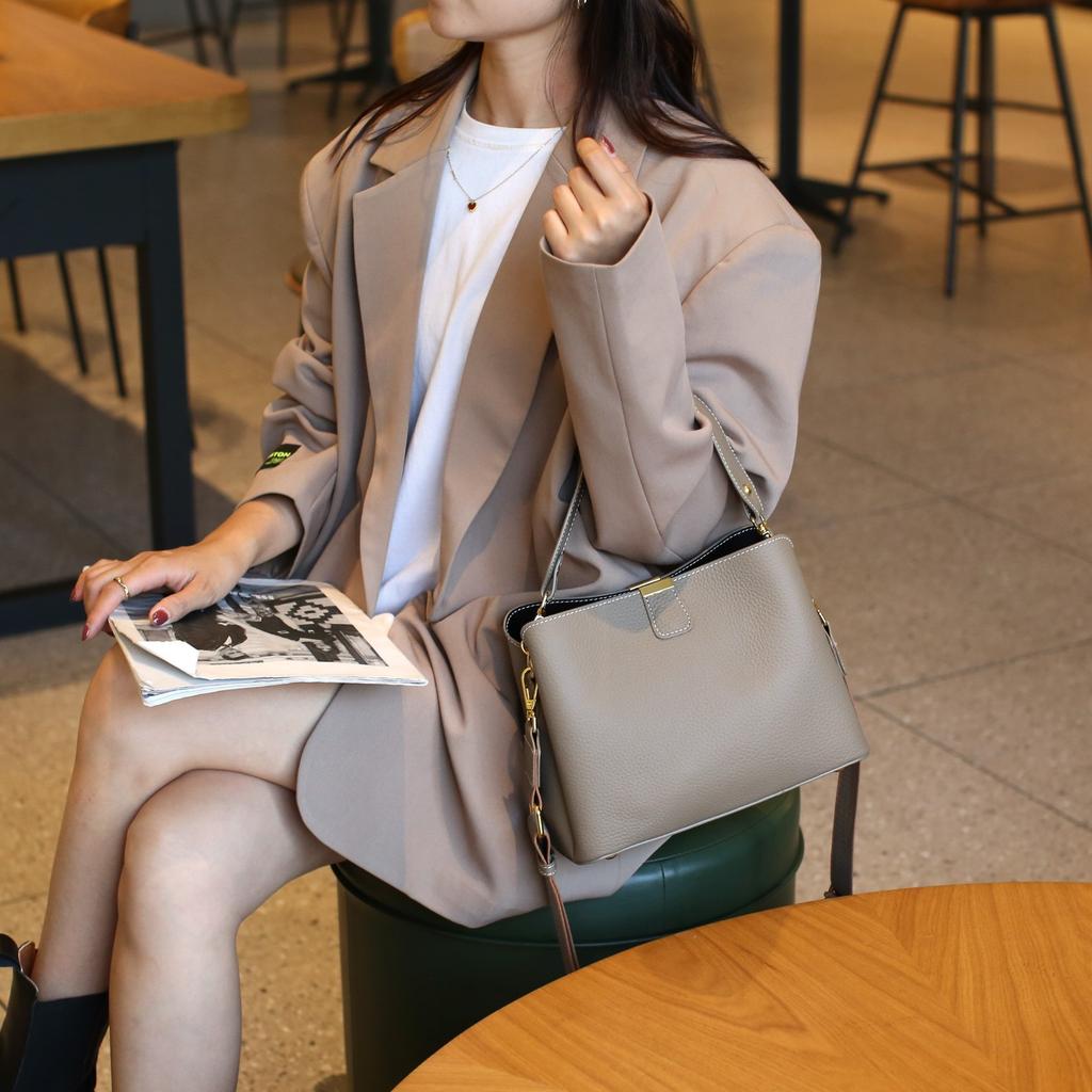 Сумка кроссбоди женская летняя летняя женская универсальная сумка женская высококлассная нишевая сумочка большой вместимости