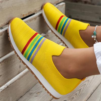Женские повседневные кроссовки, новые весенне-осенние дышащие сетчатые кроссовки, женские удобные повседневные туфли с радужным трикотажем и мелким вырезом на плоской подошве