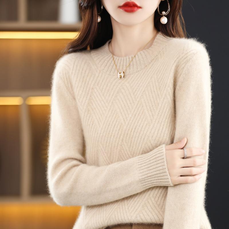 Autumn and Winter New Women's Semi-turtleneck Knitted Bottoming Shirt Pullover Warm Versatile Thickened Sweater Long Sleeves