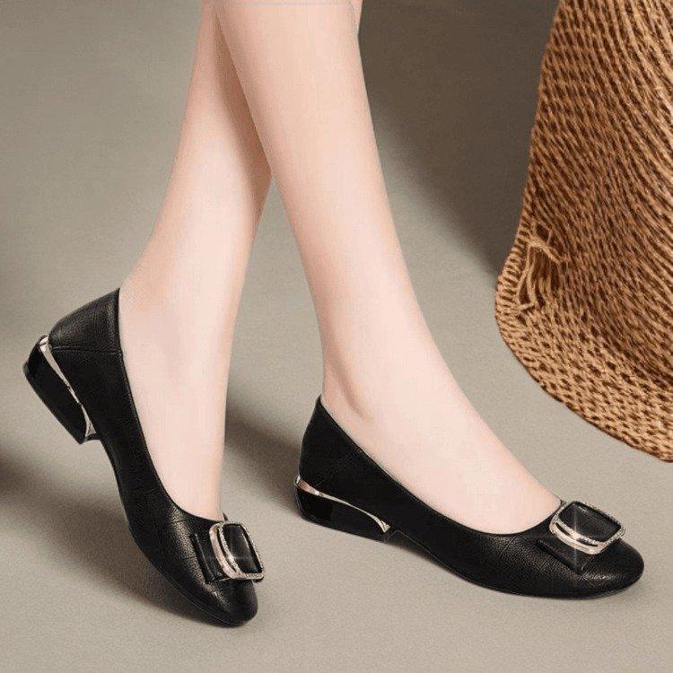 Soft Leather Shallow Mouth Single Shoes Women's 2025 Spring New Thick Heel Versatile Mother Work Leather Shoes Soft Sole Low Heel Single Shoes