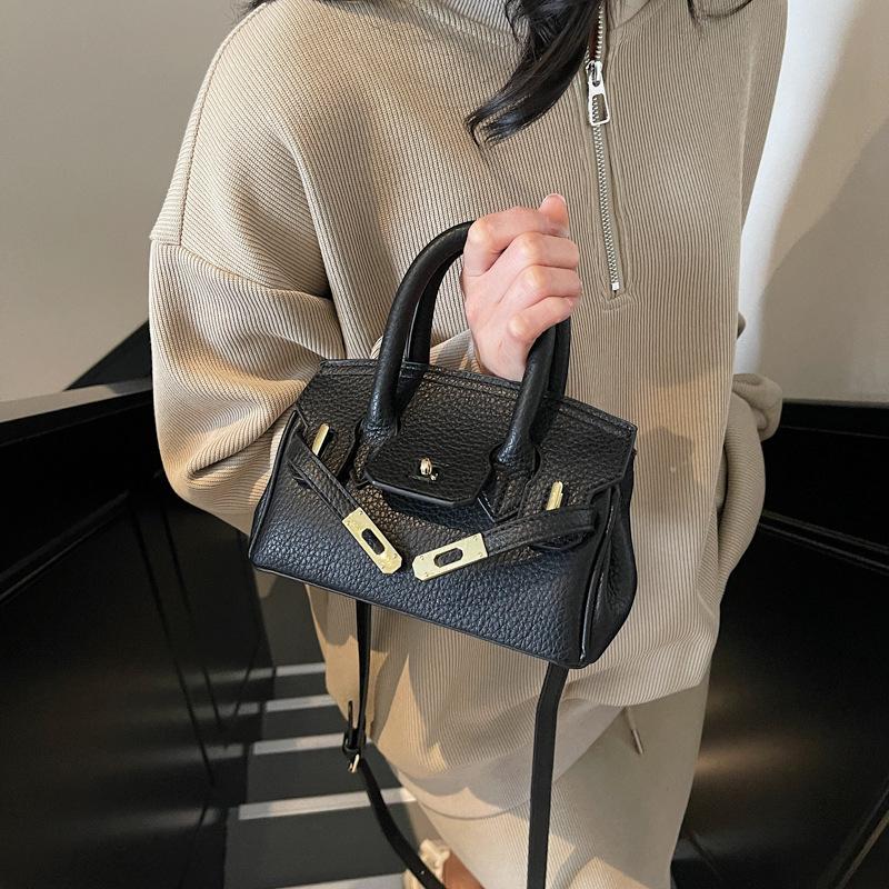 Женская кроссбоди сумка высокого класса на все сезоны - Мода 2025