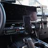 Держатель для мобильного телефона на центральную консоль Tank 400